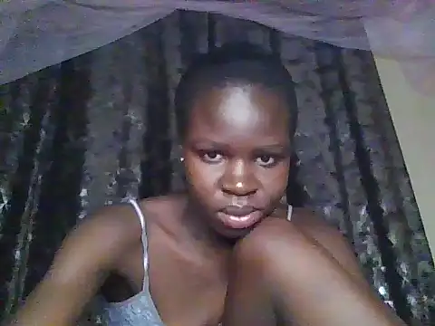 Snapshot of small_diva chatting on July 12, 2026, 7:27 pm small diva online show from July 12, 2026, 7:27 pm