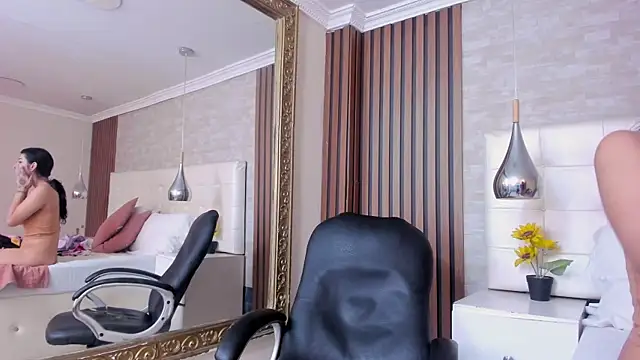 Snapshot of SofiaThoompson chatting on July 5, 2026, 8:49 pm SofiaThoompson online show from July 5, 2026, 8:49 pm