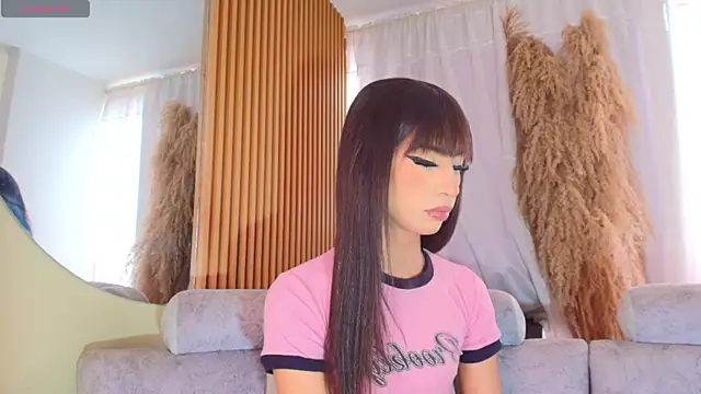 Snapshot of Victoria_Bigcock chatting on July 17, 2026, 3:18 pm Victoria Bigcock online show from July 17, 2026, 3:18 pm