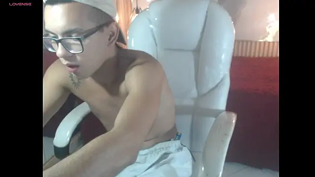 Snapshot of maximiliano_hotdevil chatting on May 31, 2026, 2:09 am maximiliano hotdevil online show from May 31, 2026, 2:09 am