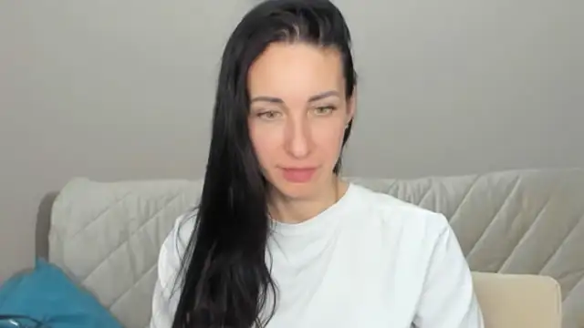 BouncySweety online show from February 12, 2026, 6:58 pm