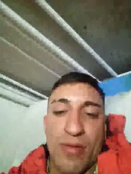 Snapshot of enzobb69 chatting on May 24, 2026, 4:28 am enzobb69 online show from May 24, 2026, 4:28 am