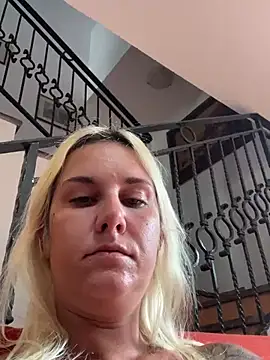 Snapshot of Sofia_beee chatting on July 26, 2026, 3:30 pm Sofia beee online show from July 26, 2026, 3:30 pm