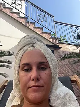 Snapshot of Sofia_beee chatting on July 28, 2026, 3:21 pm Sofia beee online show from July 28, 2026, 3:21 pm