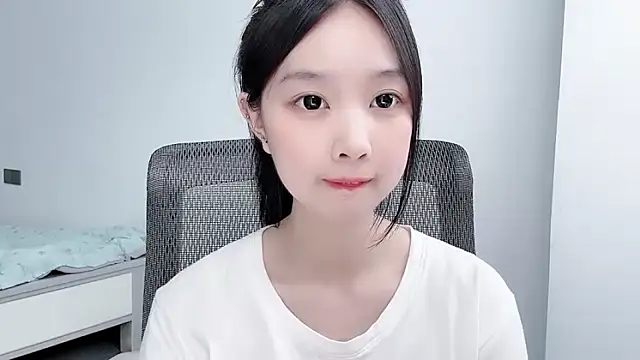 Snapshot of Yoyo33355 chatting on July 14, 2026, 11:16 am Yoyo33355 online show from July 14, 2026, 11:16 am
