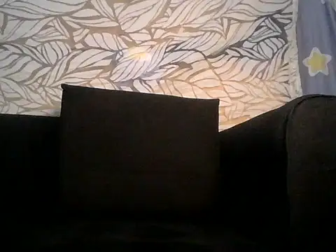 Snapshot of Thia_bunny chatting on June 25, 2026, 2:32 pm Thia bunny online show from June 25, 2026, 2:32 pm