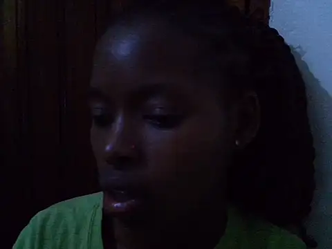Snapshot of Gracious_petite001 chatting on June 25, 2026, 10:36 pm Gracious petite001 online show from June 25, 2026, 10:36 pm