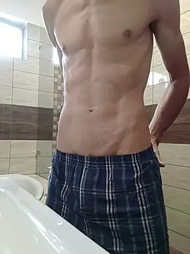Snapshot of Nakedfanboy chatting on July 5, 2026, 7:04 am Nakedfanboy online show from July 5, 2026, 7:04 am