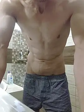 Snapshot of Nakedfanboy chatting on July 21, 2026, 2:30 pm Nakedfanboy online show from July 21, 2026, 2:30 pm