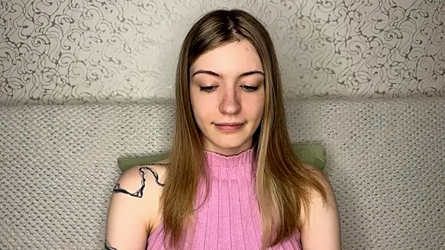 Snapshot of Shinin_Robi chatting on June 25, 2026, 11:37 am Shinin Robi online show from June 25, 2026, 11:37 am