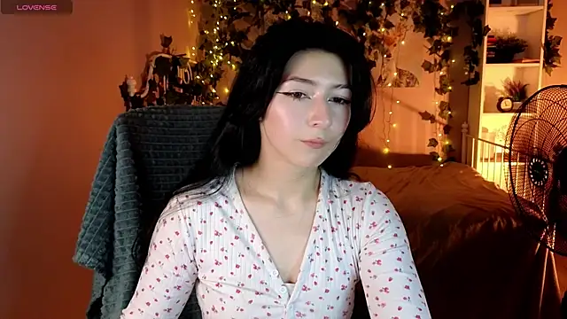 Snapshot of Vanessa_LimX chatting on June 4, 2026, 1:06 pm Vanessa LimX online show from June 4, 2026, 1:06 pm