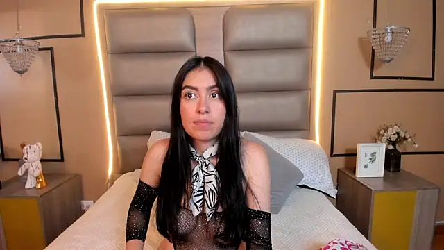 Snapshot of CARLA_FERRERM chatting on June 2, 2026, 7:27 pm CARLA FERRERM online show from June 2, 2026, 7:27 pm