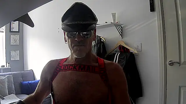 Snapshot of NottsLeather chatting on May 26, 2026, 9:49 am NottsLeather online show from May 26, 2026, 9:49 am
