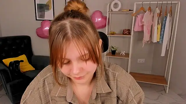 Snapshot of Jessica_West_ chatting on June 2, 2026, 1:35 pm Jessica West online show from June 2, 2026, 1:35 pm