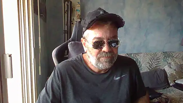 Snapshot of panda_06200 chatting on June 2, 2026, 12:18 pm panda 06200 online show from June 2, 2026, 12:18 pm
