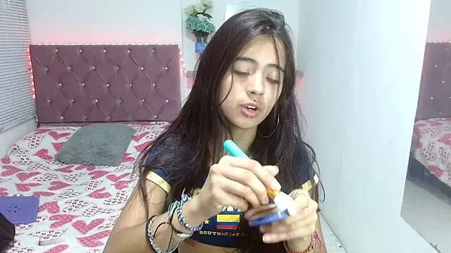 Snapshot of sofiacumgil chatting on July 7, 2026, 12:53 pm sofiacumgil online show from July 7, 2026, 12:53 pm