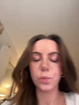 Cherry-Bean online show from June 11, 2026, 5:11 pm