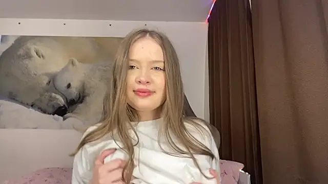 StefiMoon online show from June 3, 2026, 1:25 pm