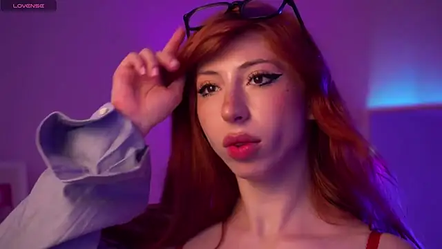 Snapshot of Mia_Daddysgirl_ chatting on June 15, 2026, 8:27 am Mia Daddysgirl online show from June 15, 2026, 8:27 am