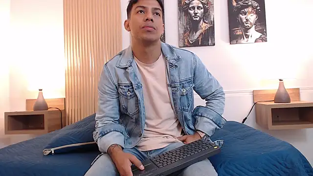 Snapshot of Diego_salvatore chatting on June 9, 2026, 2:39 pm Diego salvatore online show from June 9, 2026, 2:39 pm