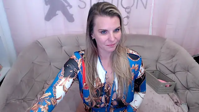 AischePervers online show from September 11, 2025, 7:03 pm