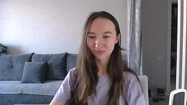 Snapshot of Maryana_Ro chatting on October 22, 2025, 8:58 am Maryana Ro online show from October 22, 2025, 8:58 am