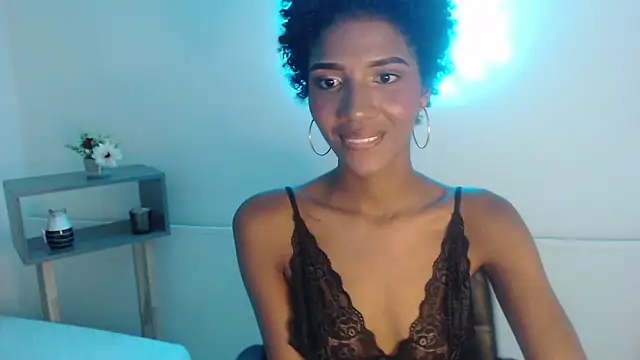 Snapshot of AlissonSmal chatting on June 12, 2026, 11:14 pm AlissonSmal online show from June 12, 2026, 11:14 pm