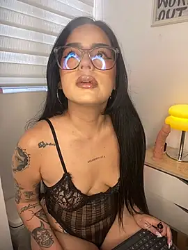 Snapshot of April_sutra chatting on July 1, 2026, 9:58 pm April sutra online show from July 1, 2026, 9:58 pm