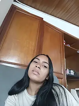 Snapshot of xcleila chatting on June 1, 2026, 4:41 pm xcleila online show from June 1, 2026, 4:41 pm