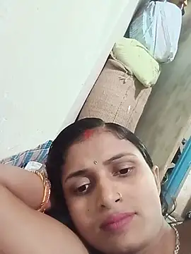 Snapshot of priya_970 chatting on May 29, 2026, 8:45 am priya 970 online show from May 29, 2026, 8:45 am