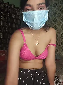Snapshot of love_kaur chatting on June 20, 2026, 7:22 am love kaur online show from June 20, 2026, 7:22 am