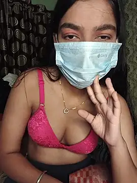 Snapshot of love_kaur chatting on July 2, 2026, 4:40 am love kaur online show from July 2, 2026, 4:40 am