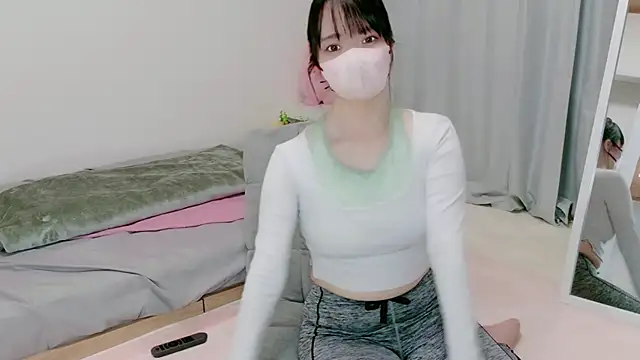 Hikari  o00 online show from July 1, 2026, 11:04 pm