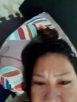 Snapshot of MommyRose28 chatting on July 29, 2026, 7:28 am MommyRose28 online show from July 29, 2026, 7:28 am