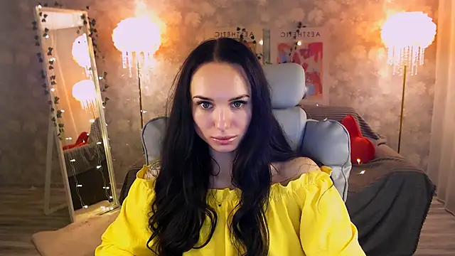 NicoleMerz online show from June 26, 2026, 6:45 pm