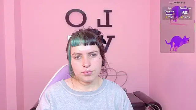 Snapshot of _sofia_smth_xx chatting on June 13, 2026, 1:42 pm sofia smth xx online show from June 13, 2026, 1:42 pm