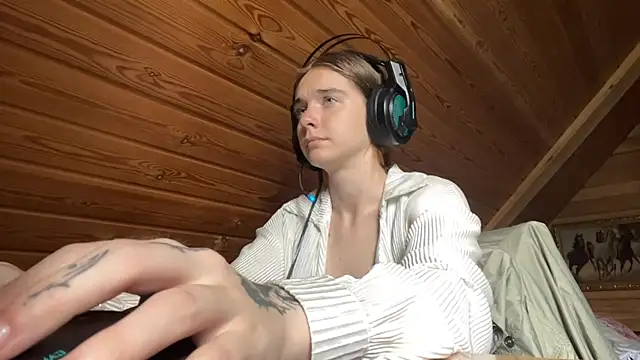 Snapshot of MariaLake chatting on July 25, 2026, 4:10 am MariaLake online show from July 25, 2026, 4:10 am