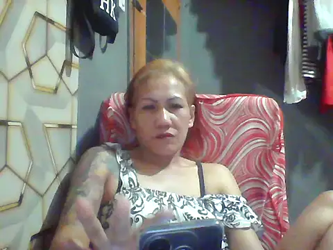 Snapshot of pinayheartaker chatting on June 23, 2026, 2:37 pm pinayheartaker online show from June 23, 2026, 2:37 pm