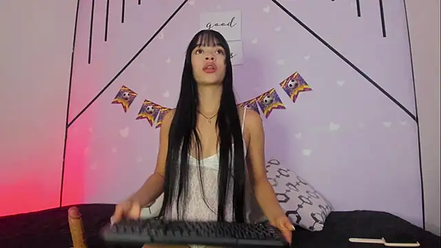 AmaiaHarpper online show from July 2, 2026, 1:39 pm