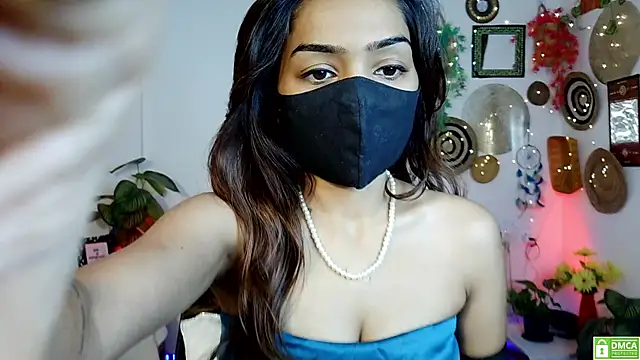 Snapshot of Yalinahotty chatting on July 6, 2026, 2:41 am Yalinahotty online show from July 6, 2026, 2:41 am