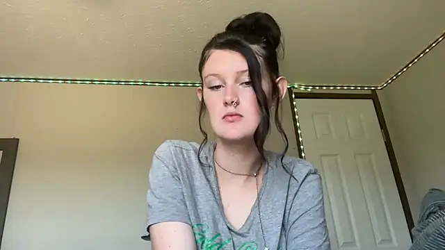Snapshot of itsKaylaa chatting on June 8, 2026, 7:47 pm itsKaylaa online show from June 8, 2026, 7:47 pm