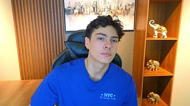 Snapshot of Esteban_Fire chatting on June 1, 2026, 12:07 pm Esteban Fire online show from June 1, 2026, 12:07 pm