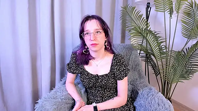 Snapshot of SierraDeliso chatting on June 2, 2026, 11:12 am SierraDeliso online show from June 2, 2026, 11:12 am