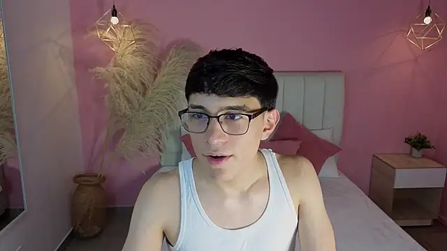 ryan valentino online show from June 2, 2026, 3:41 am