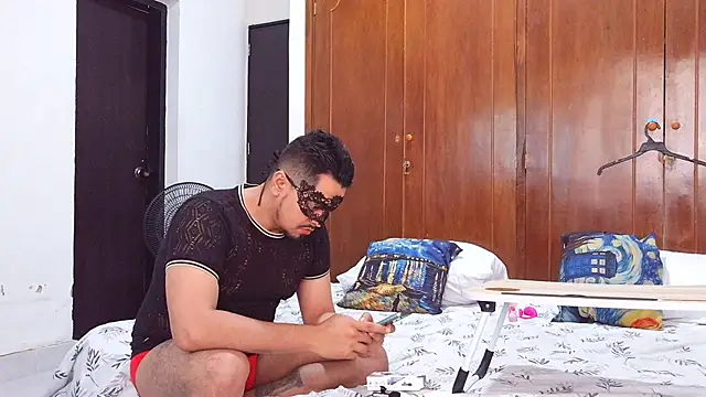 Snapshot of faryzuir chatting on June 20, 2026, 6:33 pm faryzuir online show from June 20, 2026, 6:33 pm