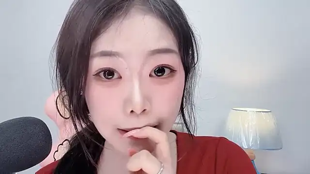 smalldaiwang online show from June 30, 2026, 3:07 am
