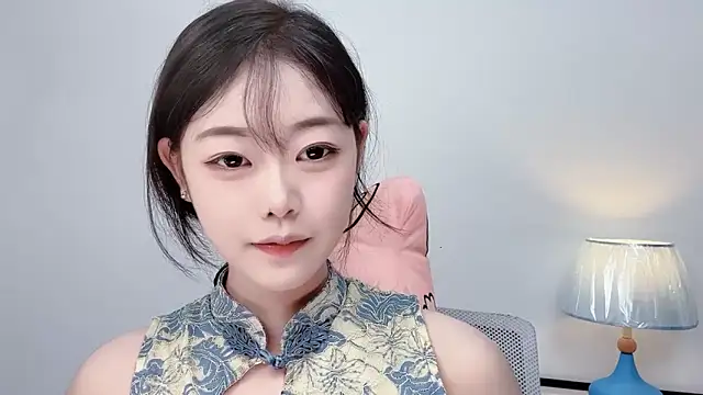 smalldaiwang online show from July 14, 2026, 3:11 am