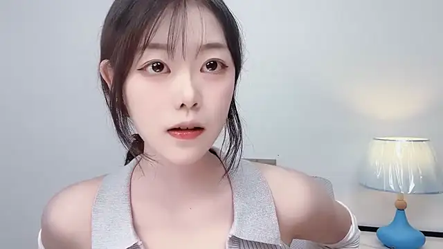 smalldaiwang online show from July 15, 2026, 2:50 am