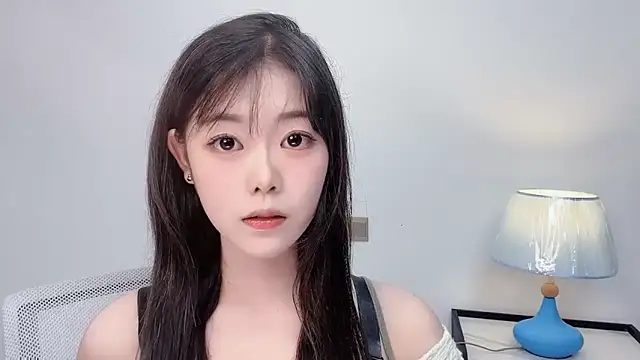 smalldaiwang online show from July 17, 2026, 2:18 am