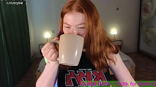 Snapshot of YourGingerCute chatting on July 23, 2026, 12:25 pm YourGingerCute online show from July 23, 2026, 12:25 pm